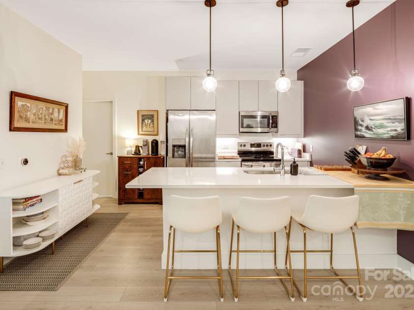 68 Craven Street, Asheville, NC 28806.  MLS# CAR4290430, YatesRealty ID 6820. 