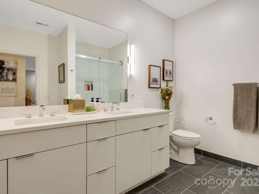 68 Craven Street, Asheville, NC 28806.  MLS# CAR4290430, YatesRealty ID 6820. 