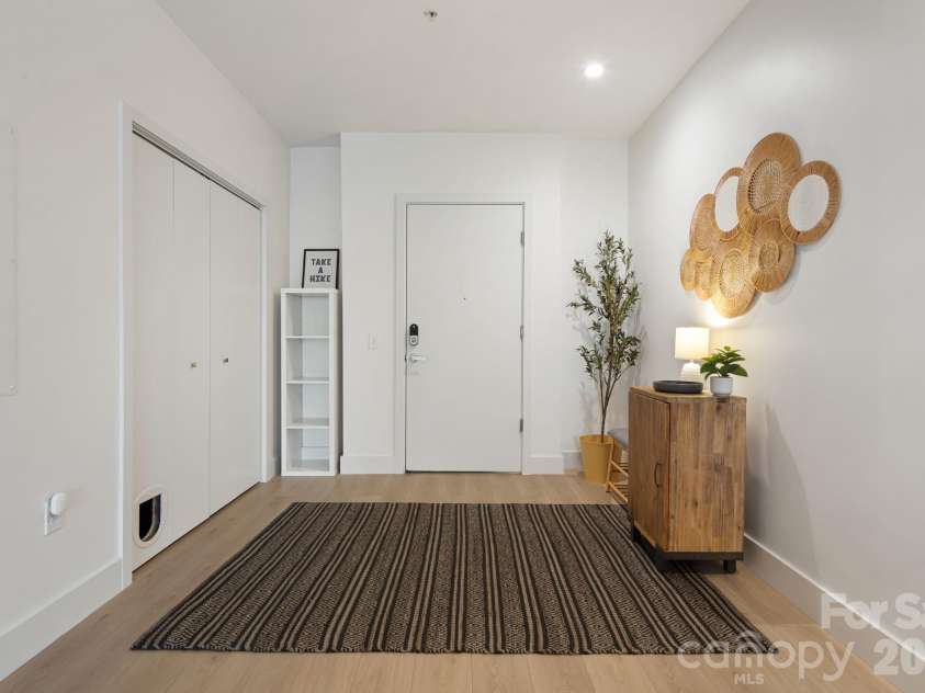 68 Craven Street, Asheville, NC 28806.  MLS# CAR4290430, YatesRealty ID 6820. 