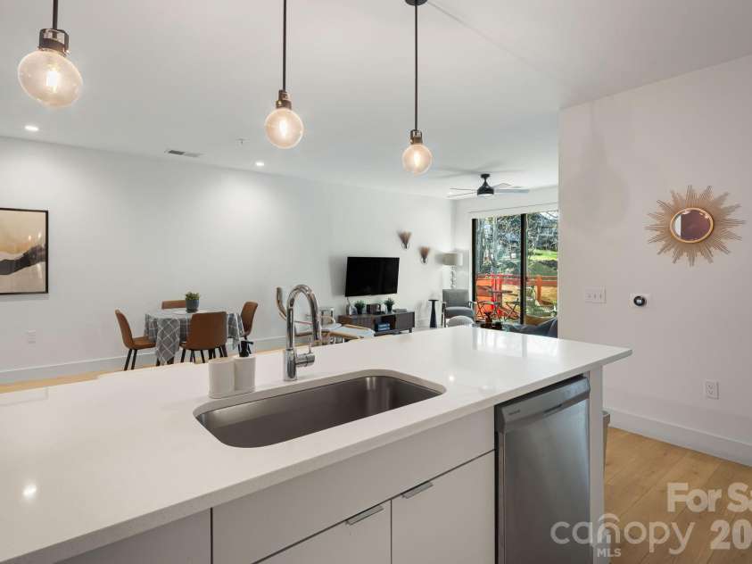 68 Craven Street, Asheville, NC 28806.  MLS# CAR4290430, YatesRealty ID 6820. 