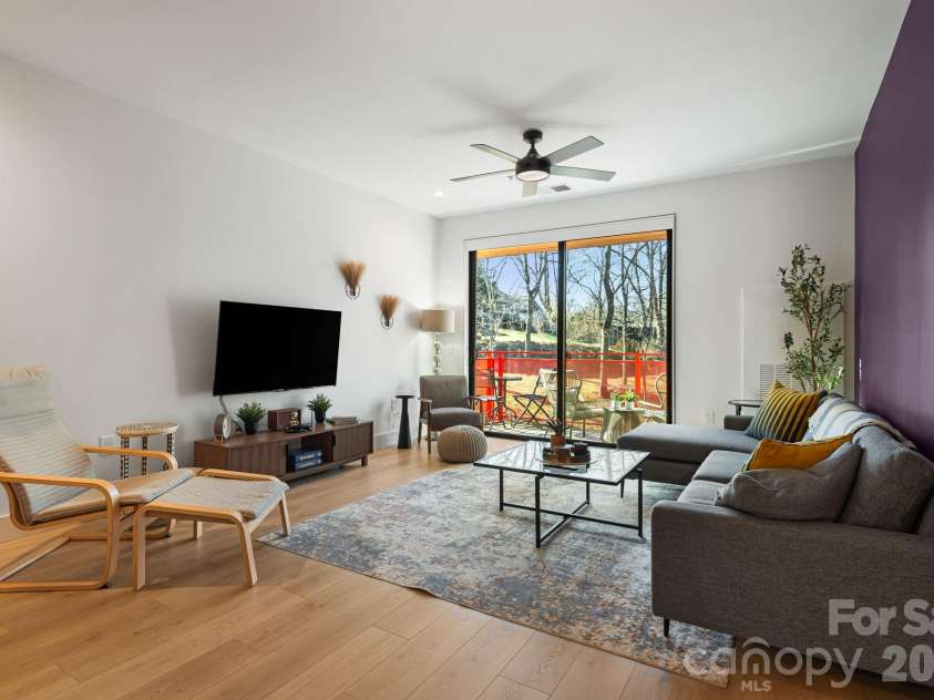 68 Craven Street, Asheville, NC 28806.  MLS# CAR4290430, YatesRealty ID 6820. 