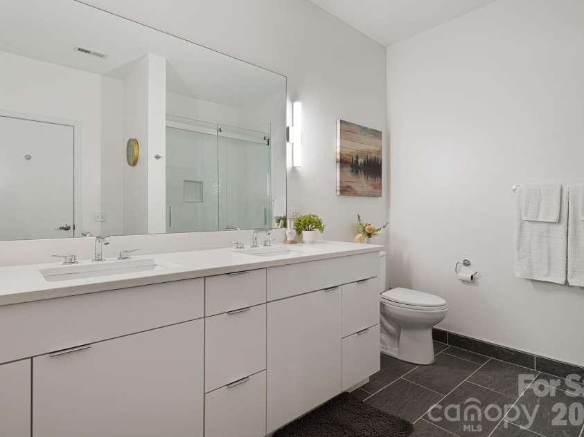 68 Craven Street, Asheville, NC 28806.  MLS# CAR4290430, YatesRealty ID 6820. 