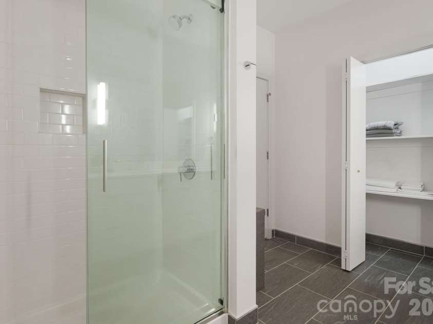 68 Craven Street, Asheville, NC 28806.  MLS# CAR4290430, YatesRealty ID 6820. 