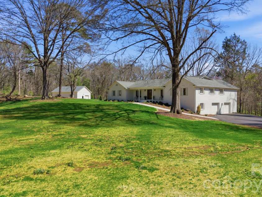 913 Kelly Road, Mount Holly, NC 28120.  MLS# CAR4358820, YatesRealty ID 6821. 