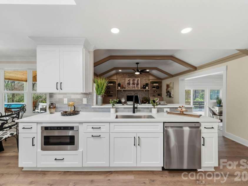 913 Kelly Road, Mount Holly, NC 28120.  MLS# CAR4358820, YatesRealty ID 6821. 