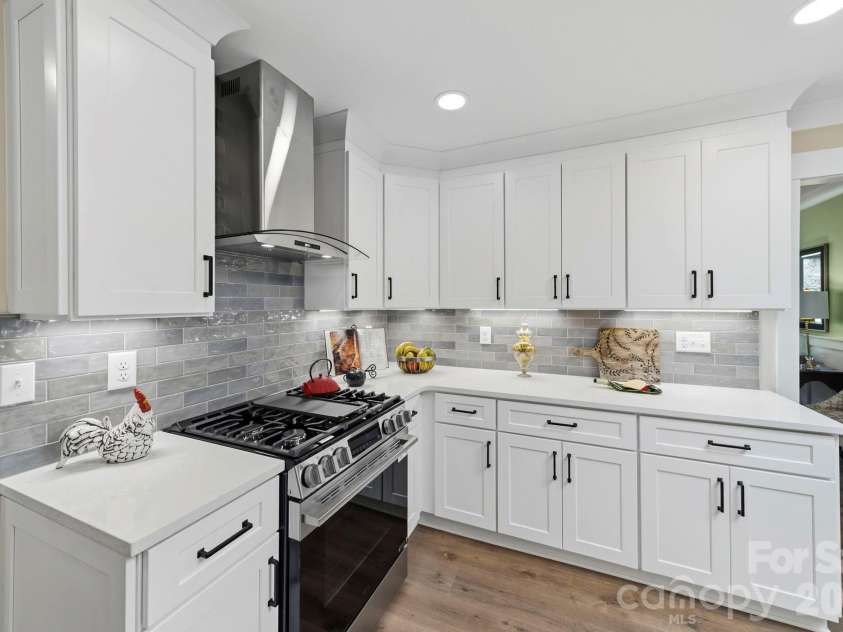 913 Kelly Road, Mount Holly, NC 28120.  MLS# CAR4358820, YatesRealty ID 6821. 
