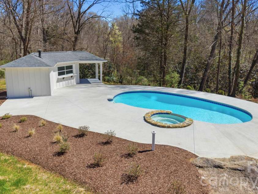 913 Kelly Road, Mount Holly, NC 28120.  MLS# CAR4358820, YatesRealty ID 6821. 