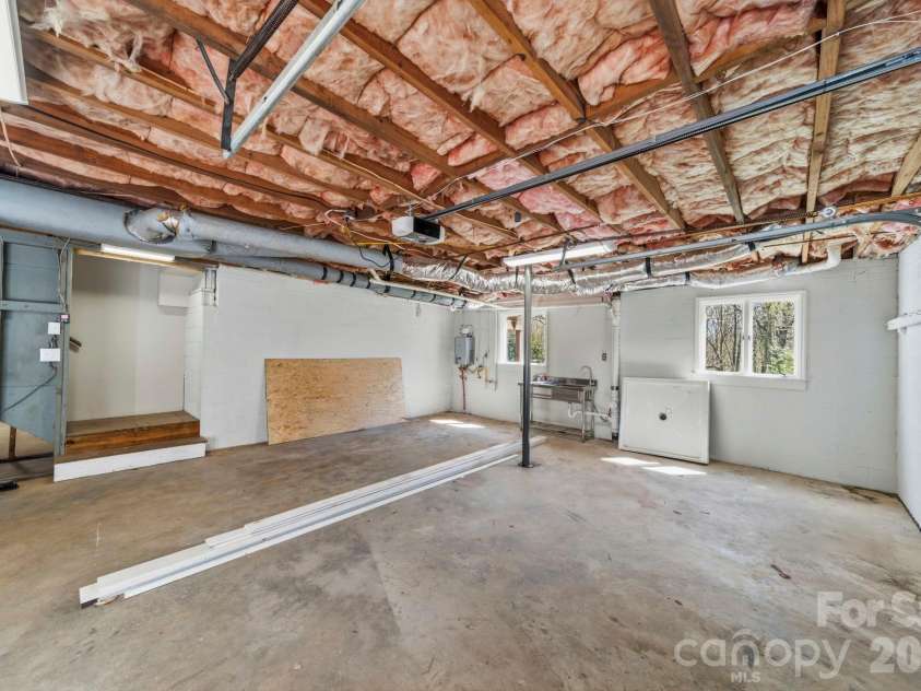 913 Kelly Road, Mount Holly, NC 28120.  MLS# CAR4358820, YatesRealty ID 6821. 