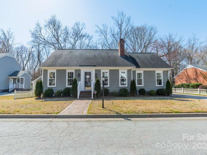 285 Fryling Avenue, Concord, NC 28025.  MLS# CAR4222575, YatesRealty ID 6822. 