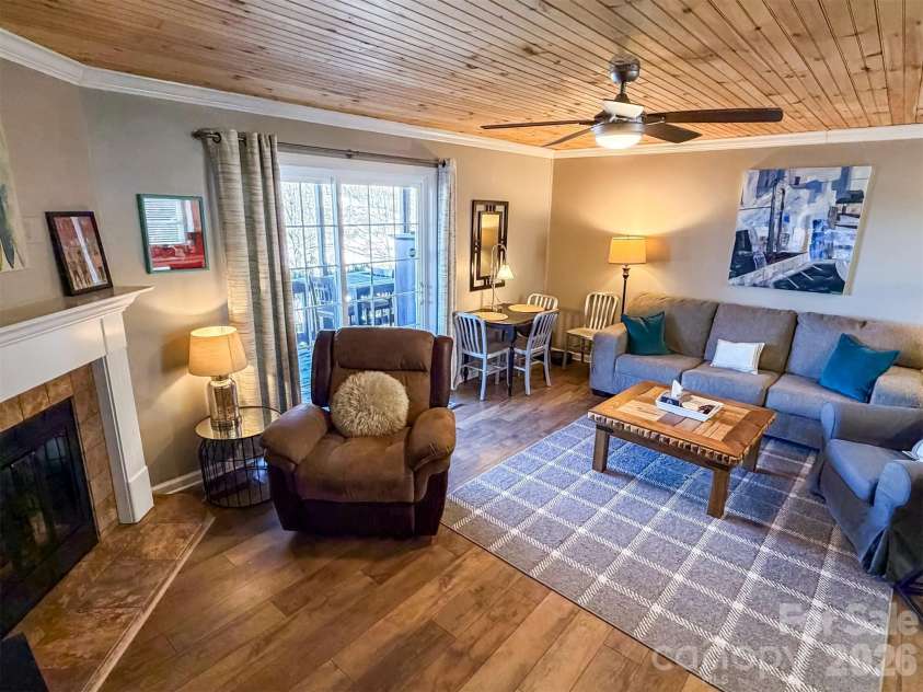 174 Grouse Moor Drive, Sugar Mountain, NC 28604.  MLS# CAR4336083, YatesRealty ID 6823. 
