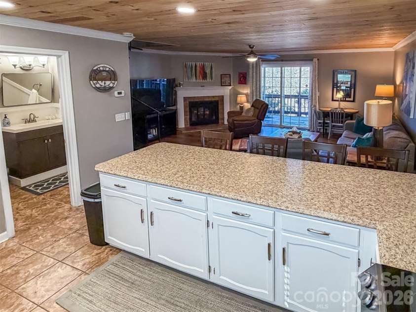 174 Grouse Moor Drive, Sugar Mountain, NC 28604.  MLS# CAR4336083, YatesRealty ID 6823. 