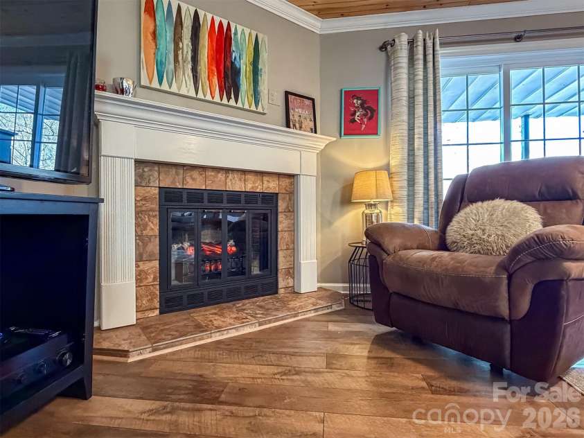 174 Grouse Moor Drive, Sugar Mountain, NC 28604.  MLS# CAR4336083, YatesRealty ID 6823. 