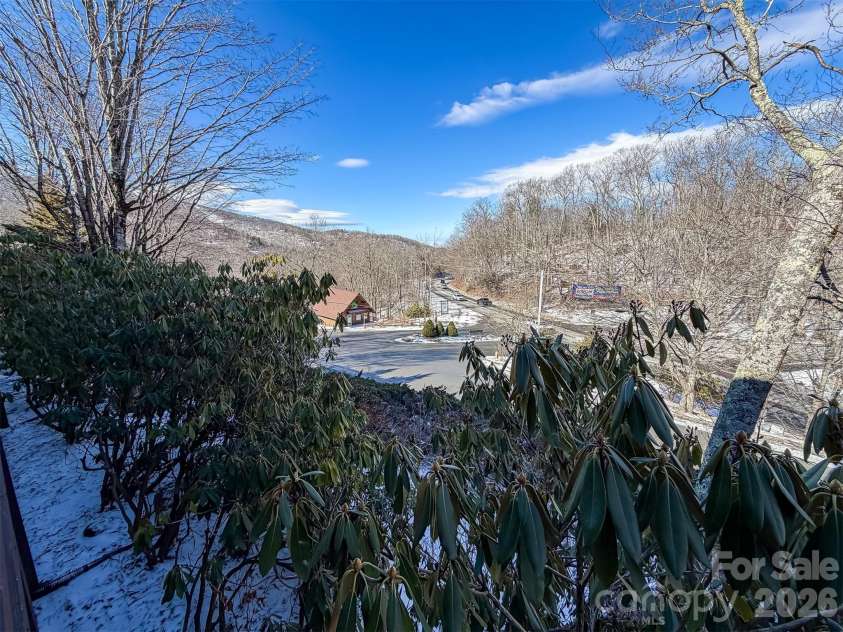 174 Grouse Moor Drive, Sugar Mountain, NC 28604.  MLS# CAR4336083, YatesRealty ID 6823. 