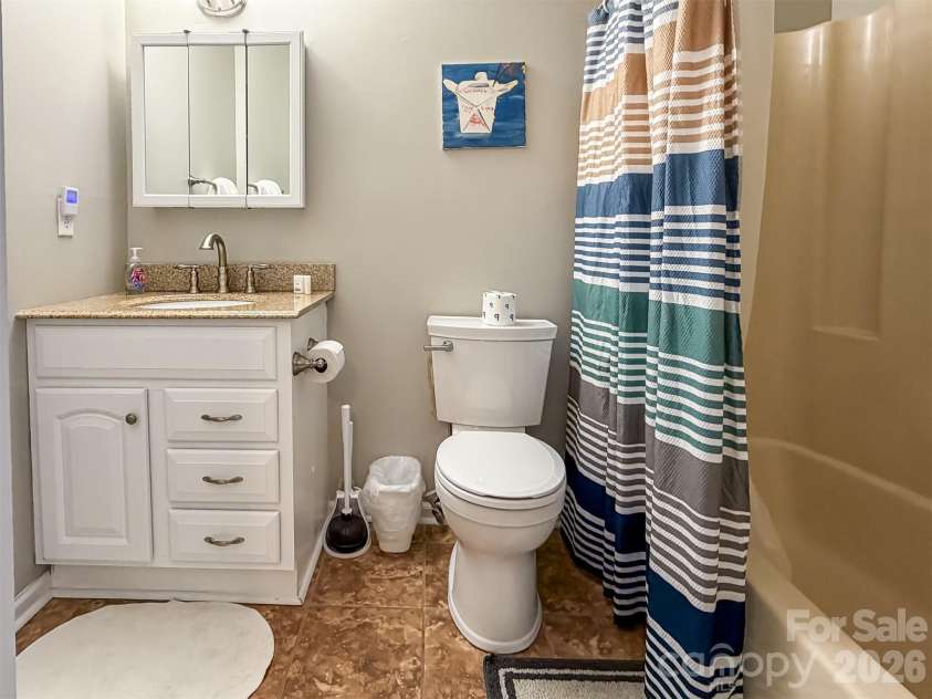 174 Grouse Moor Drive, Sugar Mountain, NC 28604.  MLS# CAR4336083, YatesRealty ID 6823. 