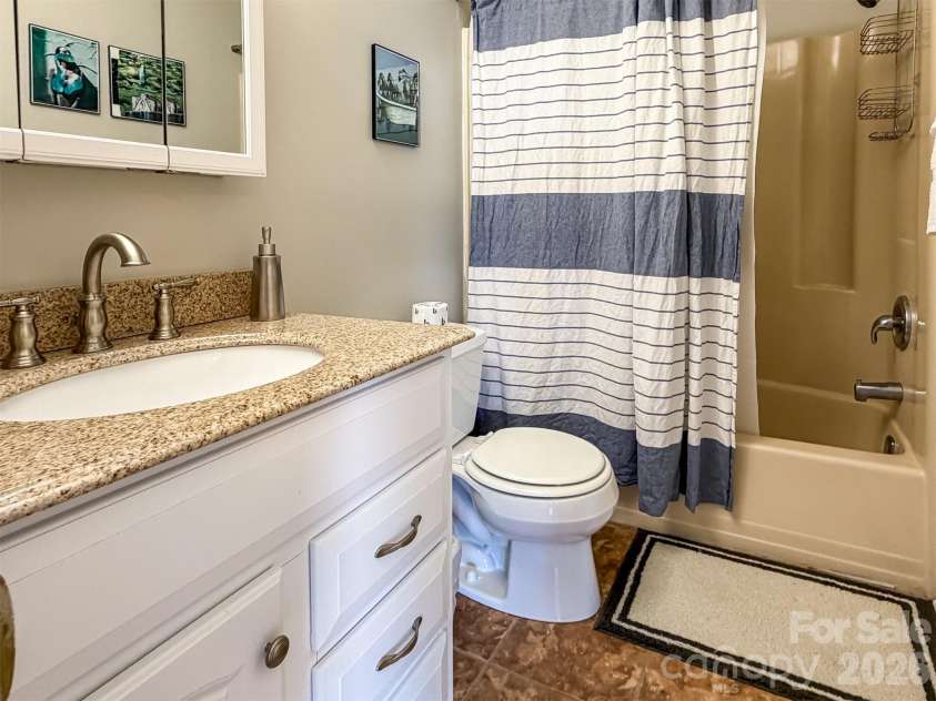 174 Grouse Moor Drive, Sugar Mountain, NC 28604.  MLS# CAR4336083, YatesRealty ID 6823. 
