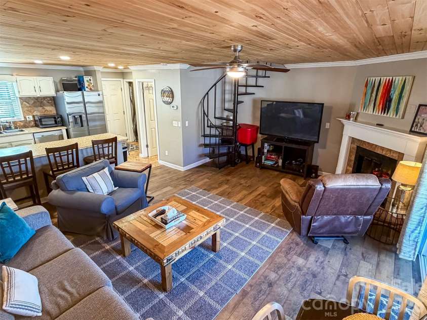174 Grouse Moor Drive, Sugar Mountain, NC 28604.  MLS# CAR4336083, YatesRealty ID 6823. 
