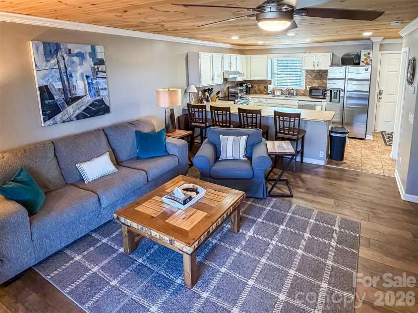 174 Grouse Moor Drive, Sugar Mountain, NC 28604.  MLS# CAR4336083, YatesRealty ID 6823. 