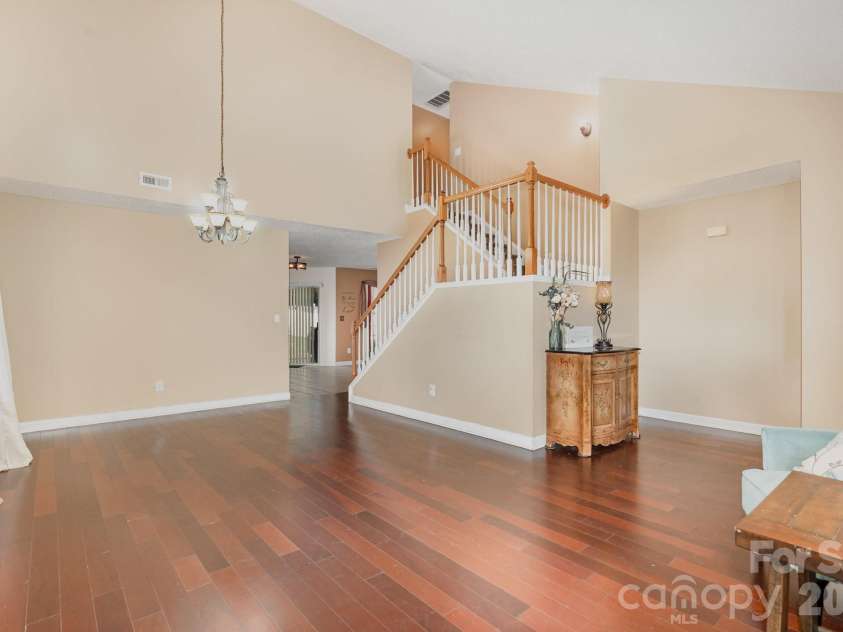 14121 Rouda Lane, Charlotte, NC 28269.  MLS# CAR4316294, YatesRealty ID 6824. 
