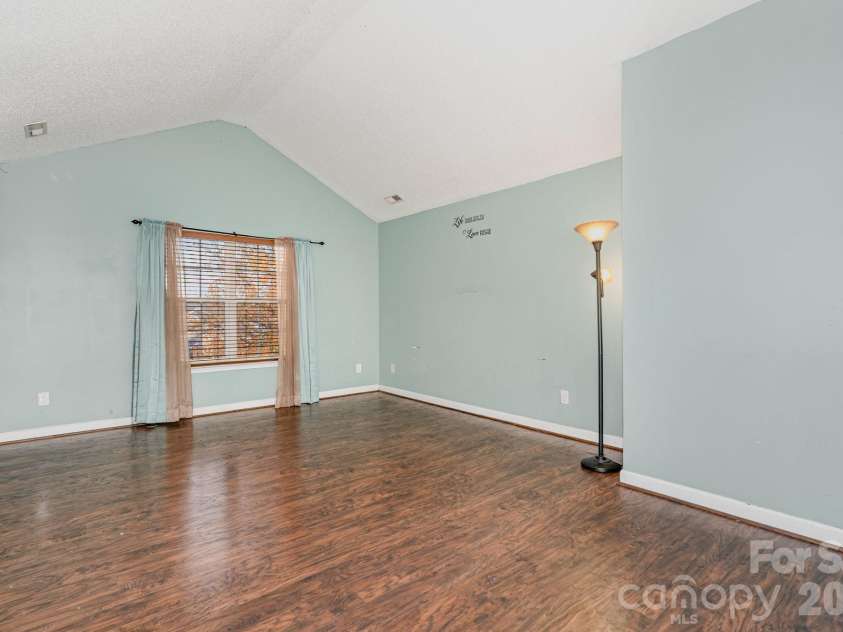 14121 Rouda Lane, Charlotte, NC 28269.  MLS# CAR4316294, YatesRealty ID 6824. 