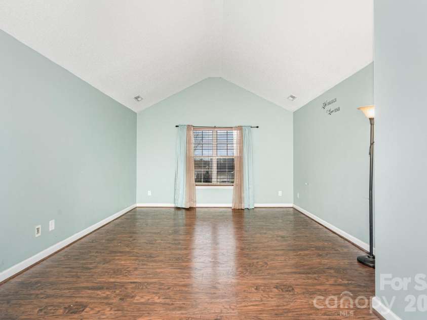 14121 Rouda Lane, Charlotte, NC 28269.  MLS# CAR4316294, YatesRealty ID 6824. 