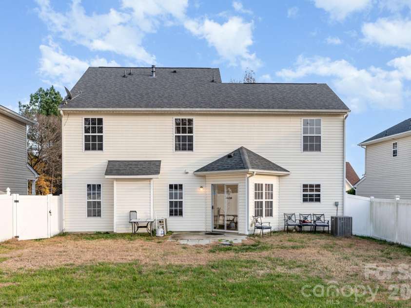 14121 Rouda Lane, Charlotte, NC 28269.  MLS# CAR4316294, YatesRealty ID 6824. 