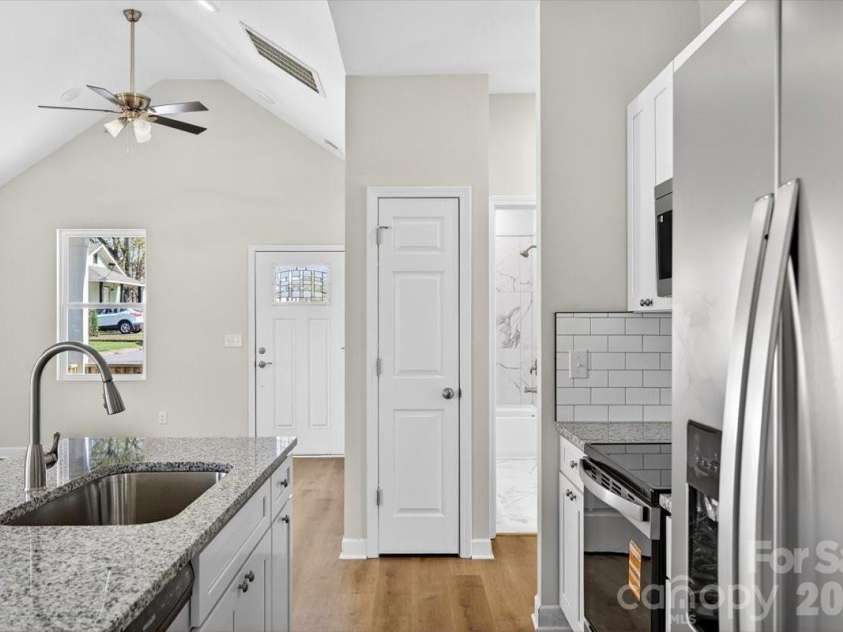 811 Craig Place, Shelby, NC 28150.  MLS# CAR4357072, YatesRealty ID 6825. 