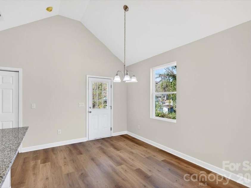 811 Craig Place, Shelby, NC 28150.  MLS# CAR4357072, YatesRealty ID 6825. 