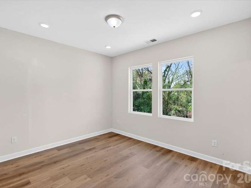 811 Craig Place, Shelby, NC 28150.  MLS# CAR4357072, YatesRealty ID 6825. 