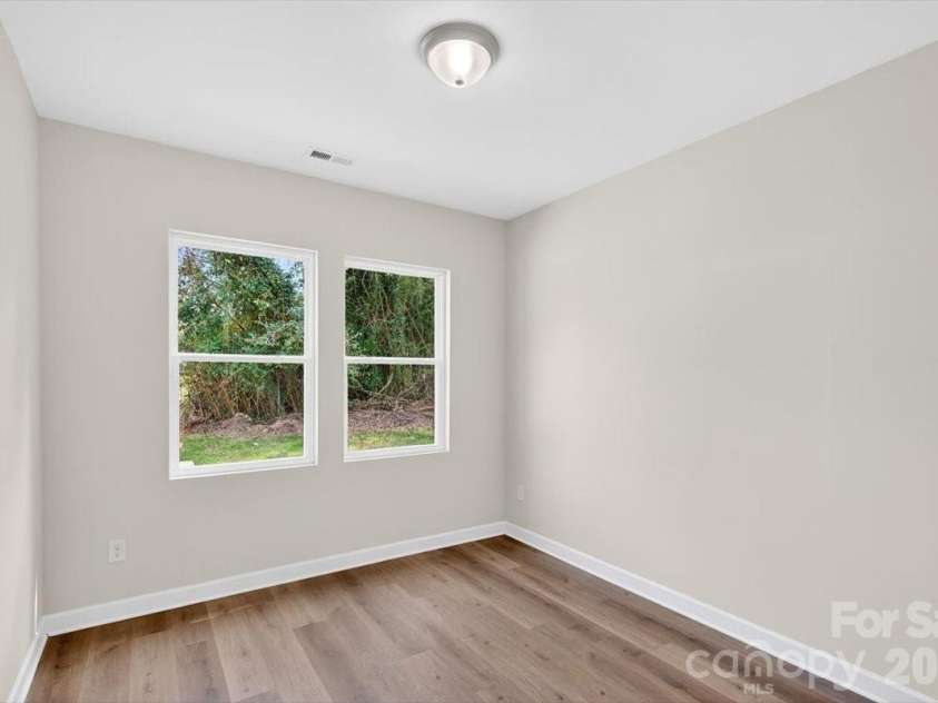 811 Craig Place, Shelby, NC 28150.  MLS# CAR4357072, YatesRealty ID 6825. 
