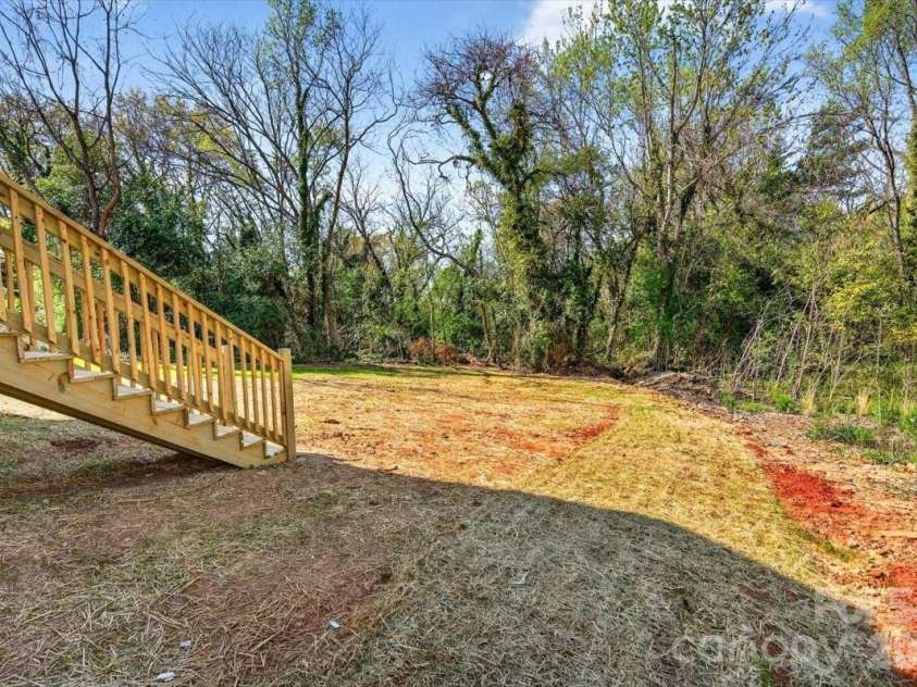 811 Craig Place, Shelby, NC 28150.  MLS# CAR4357072, YatesRealty ID 6825. Beautiful backyard 