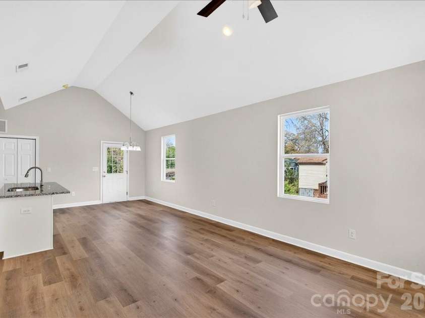 811 Craig Place, Shelby, NC 28150.  MLS# CAR4417974, YatesRealty ID 6825. 
