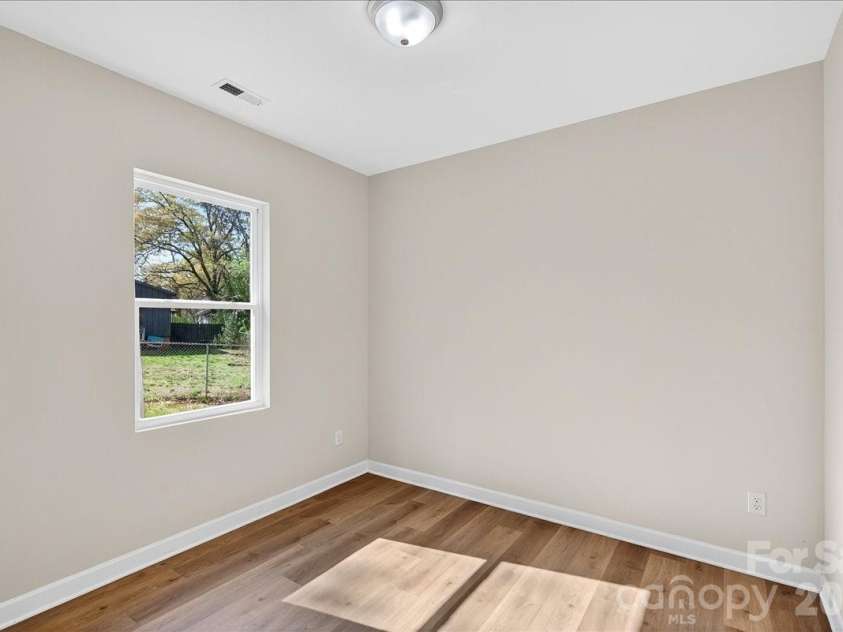 811 Craig Place, Shelby, NC 28150.  MLS# CAR4417974, YatesRealty ID 6825. 