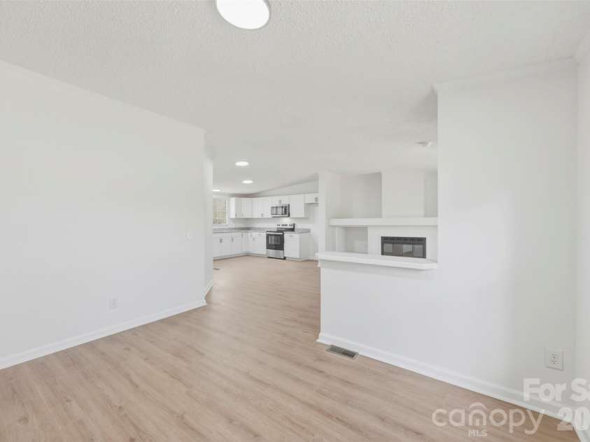 1123 Dallas Stanley Highway, Dallas, NC 28034.  MLS# CAR4359224, YatesRealty ID 6826. 