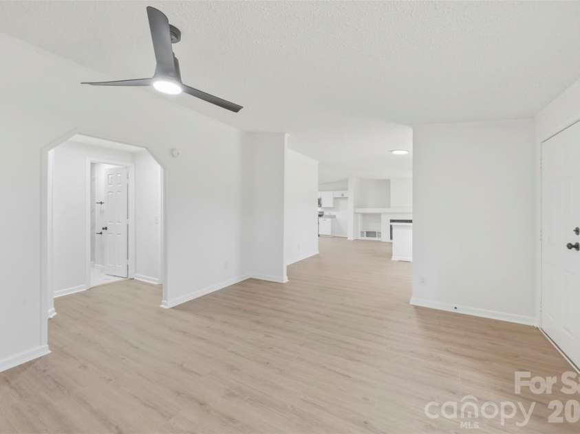1123 Dallas Stanley Highway, Dallas, NC 28034.  MLS# CAR4359224, YatesRealty ID 6826. 