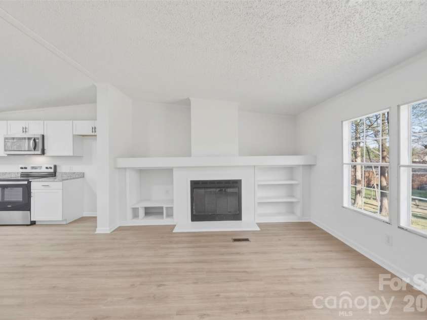 1123 Dallas Stanley Highway, Dallas, NC 28034.  MLS# CAR4359224, YatesRealty ID 6826. 