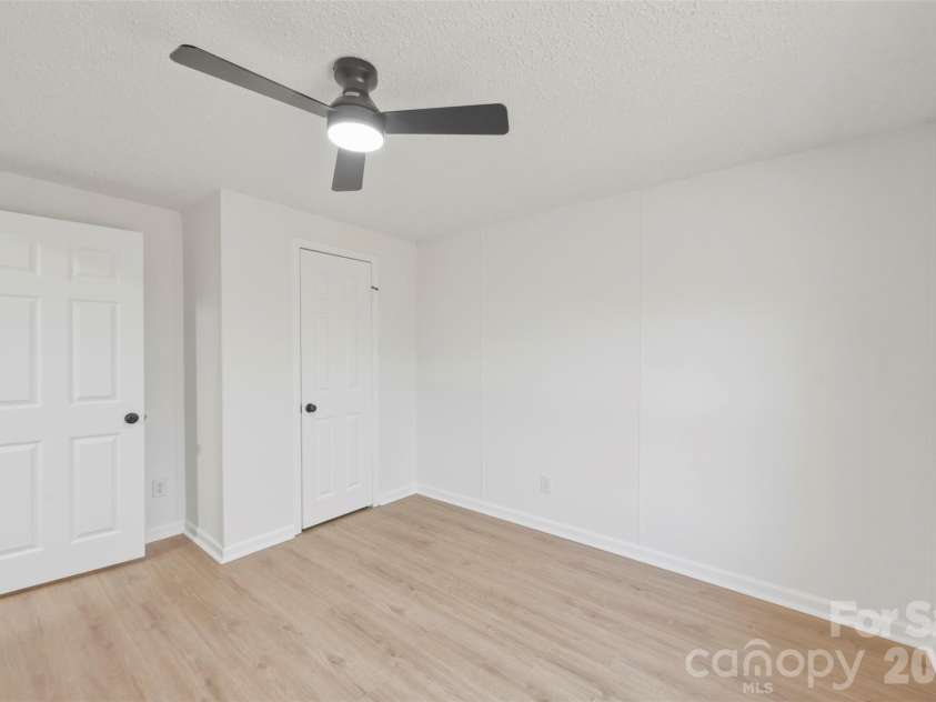 1123 Dallas Stanley Highway, Dallas, NC 28034.  MLS# CAR4359224, YatesRealty ID 6826. 