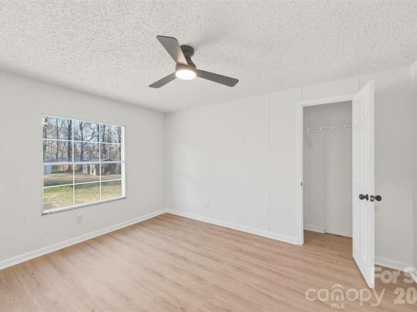 1123 Dallas Stanley Highway, Dallas, NC 28034.  MLS# CAR4359224, YatesRealty ID 6826. 