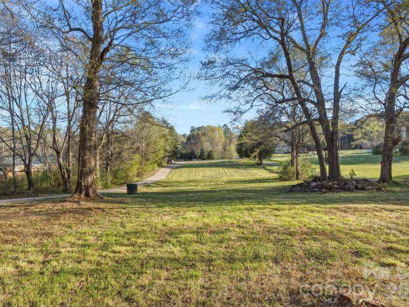 1123 Dallas Stanley Highway, Dallas, NC 28034.  MLS# CAR4359224, YatesRealty ID 6826. 