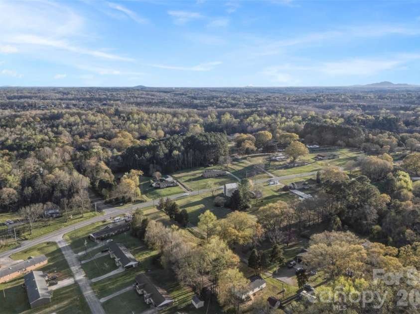 1123 Dallas Stanley Highway, Dallas, NC 28034.  MLS# CAR4359224, YatesRealty ID 6826. 