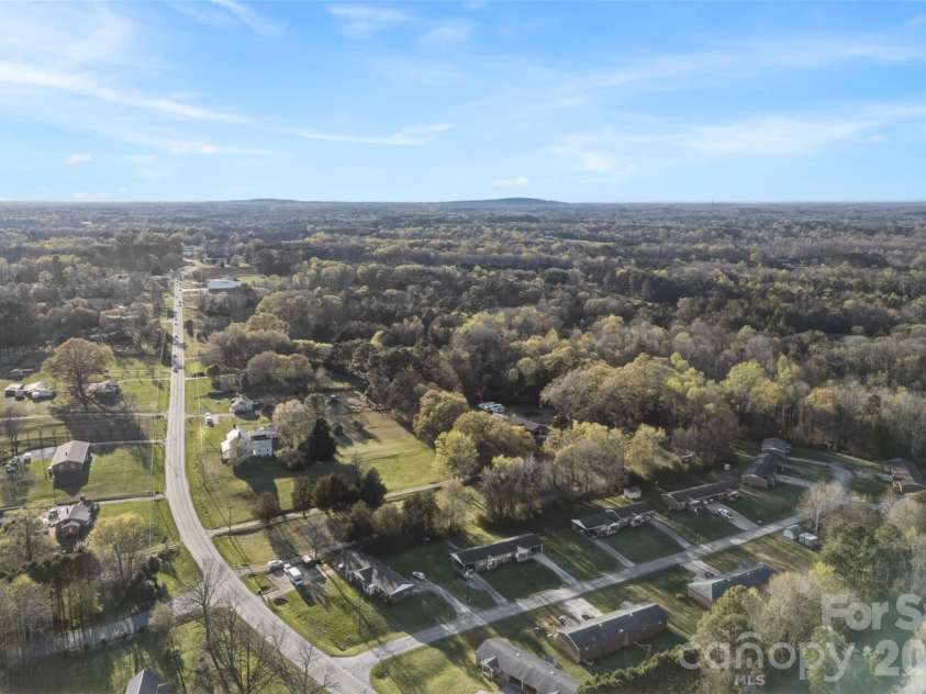 1123 Dallas Stanley Highway, Dallas, NC 28034.  MLS# CAR4359224, YatesRealty ID 6826. 