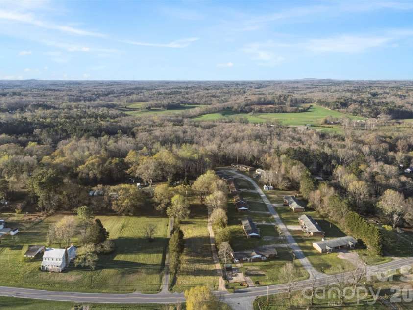 1123 Dallas Stanley Highway, Dallas, NC 28034.  MLS# CAR4359224, YatesRealty ID 6826. 