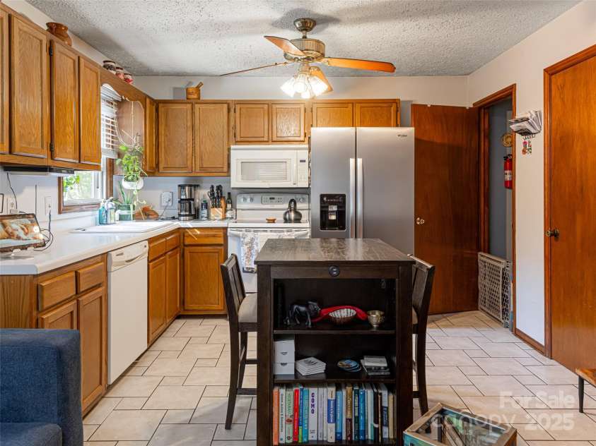 218 & 220 Old Fellowship Road, Swannanoa, NC 28778.  MLS# CAR4241080, YatesRealty ID 6826. 