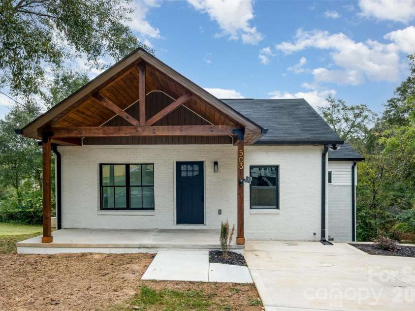 503 Circle Drive, Shelby, NC 28150.  MLS# CAR4356322, YatesRealty ID 6827. 