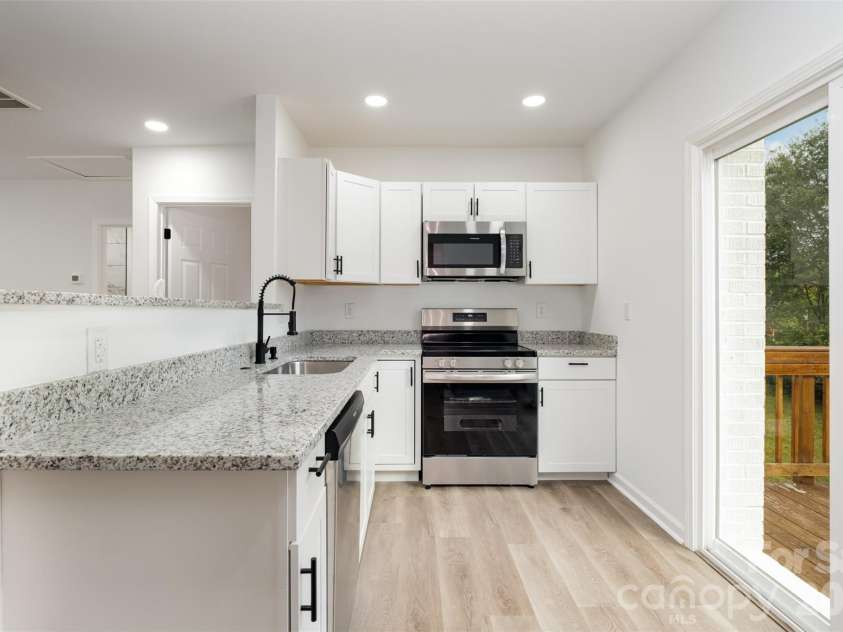 503 Circle Drive, Shelby, NC 28150.  MLS# CAR4356322, YatesRealty ID 6827. 