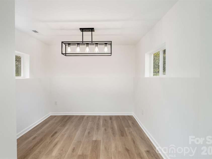 503 Circle Drive, Shelby, NC 28150.  MLS# CAR4356322, YatesRealty ID 6827. 