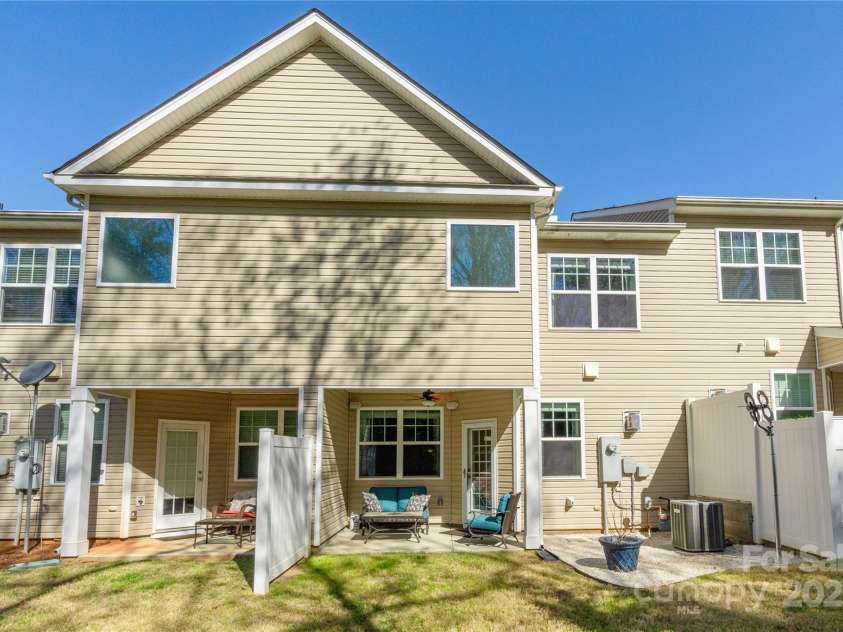7426 Calhoun Falls Drive, Rock Hill, SC 29732.  MLS# CAR4240259, YatesRealty ID 6827. 