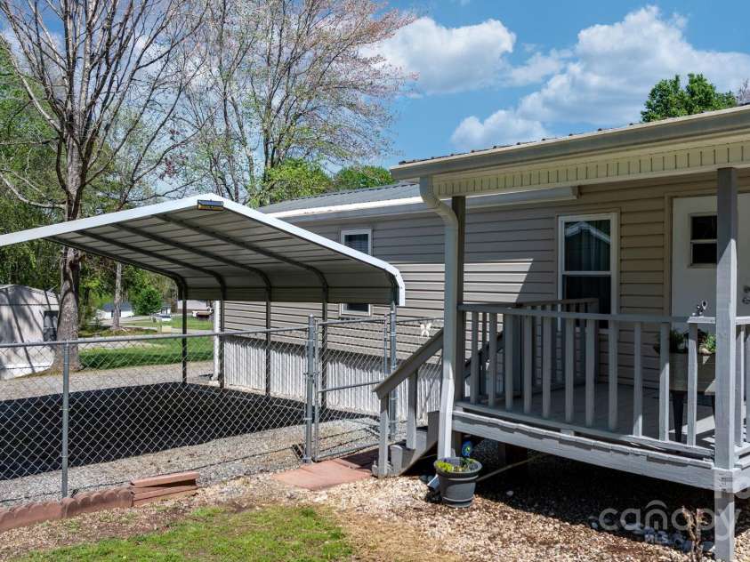 8705 Carroll Street, Hickory, NC 28601.  MLS# CAR4247664, YatesRealty ID 6828. 
