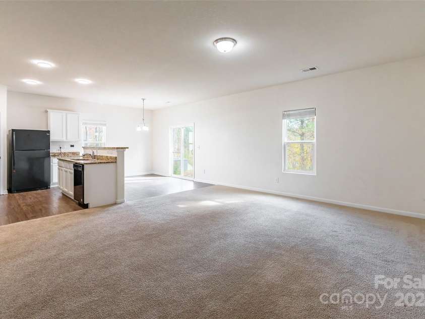 8127 Paw Club Drive, Charlotte, NC 28214.  MLS# CAR4203858, YatesRealty ID 683. 