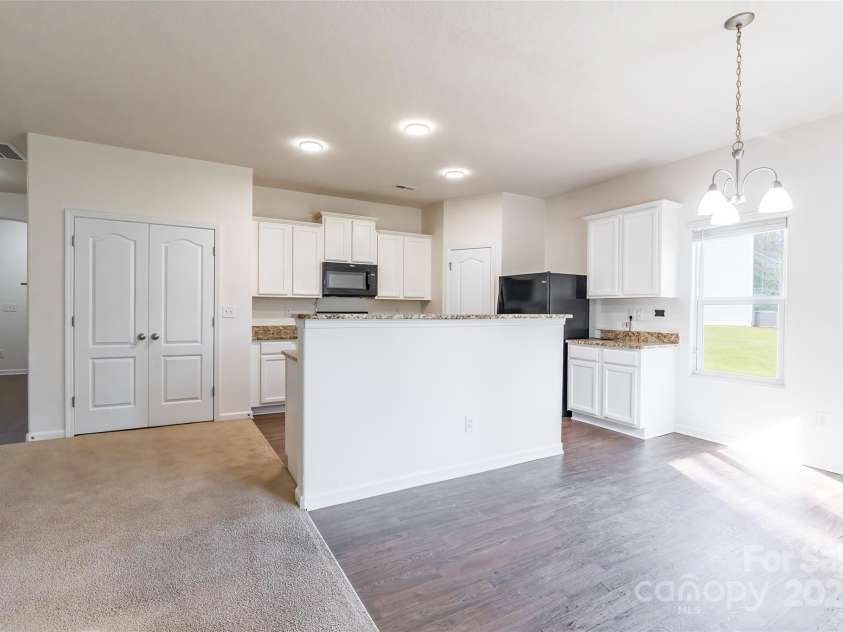 8127 Paw Club Drive, Charlotte, NC 28214.  MLS# CAR4203858, YatesRealty ID 683. 