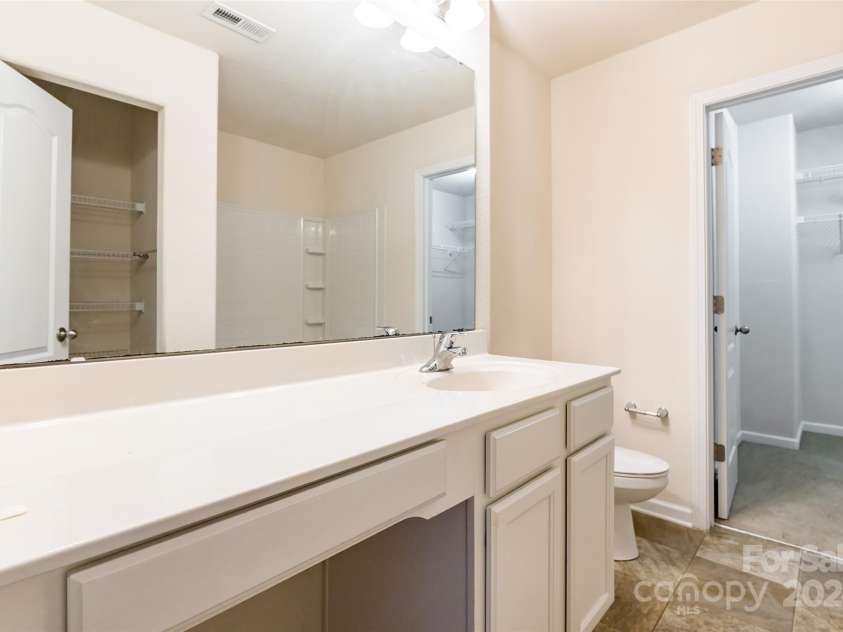 8127 Paw Club Drive, Charlotte, NC 28214.  MLS# CAR4203858, YatesRealty ID 683. 